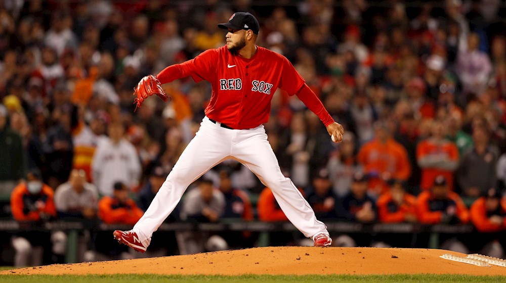 El venezolano E-Rod brilla con los Medias Rojas en la Serie de Campeonato