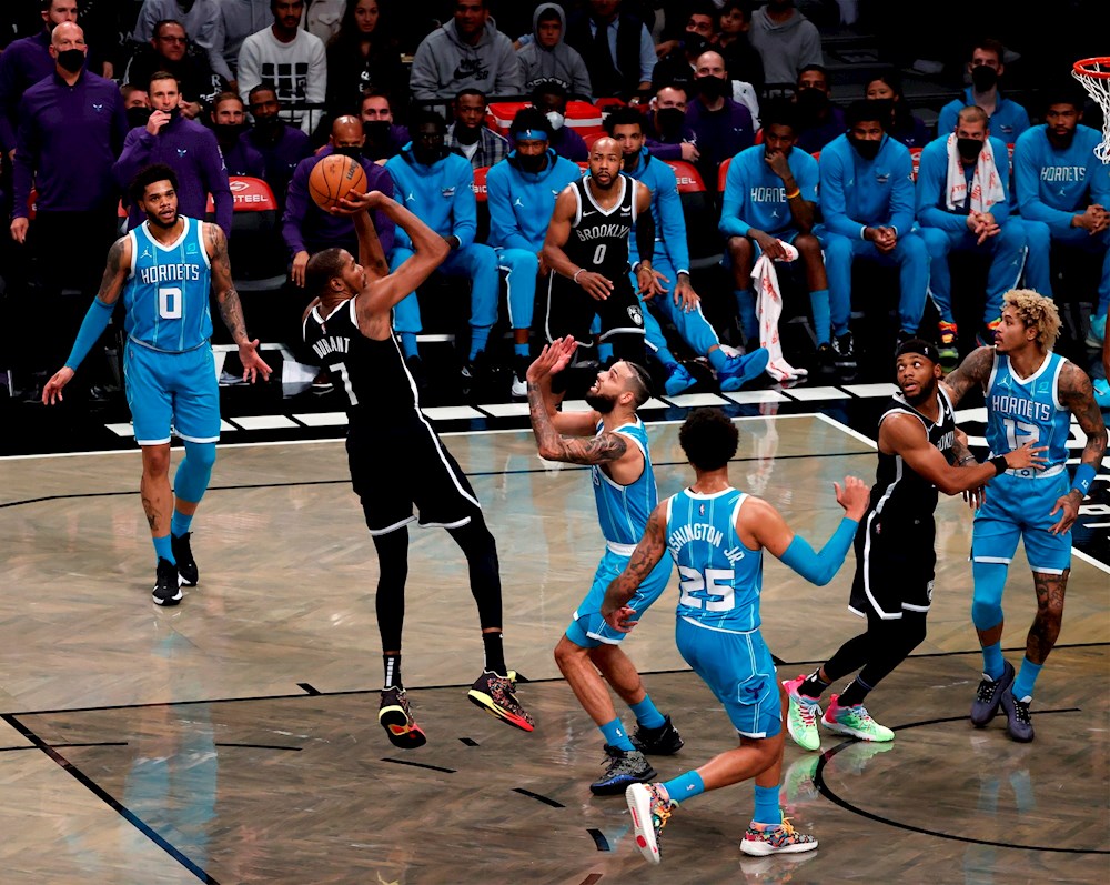 95-111. Hornets superan a Nets, sin Irving, y logran primer inicio de 3-0