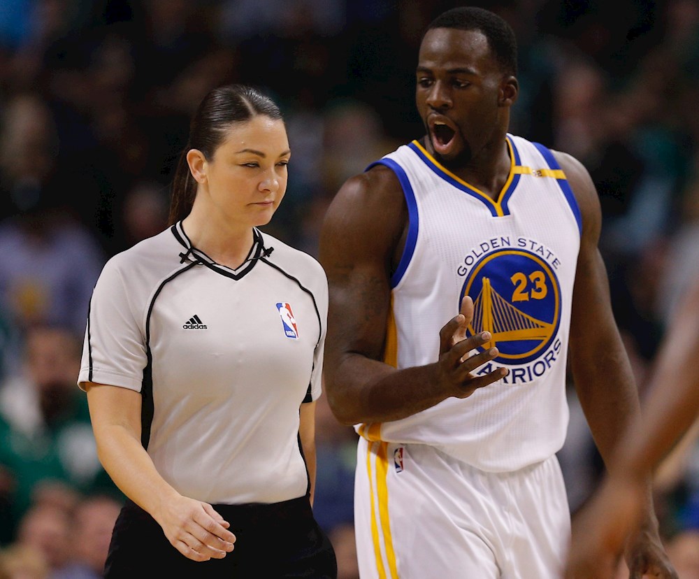 Danielle Scott, sexta mujer elegida para dirigir partidos de la NBA