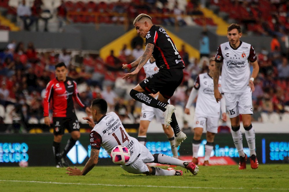 El colombiano Manotas y el ecuatoriano Castillo guían triunfo del Tijuana