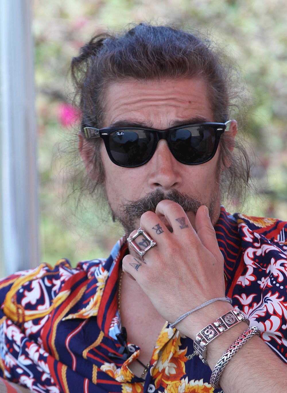 Óscar Jaenada vuelve a encarnar a un Luisito Rey y su “maldad pausada”