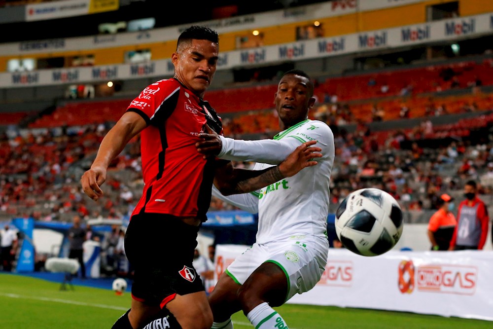 El peruano Santamaría trabaja para llegar a su techo y seguir en la selección