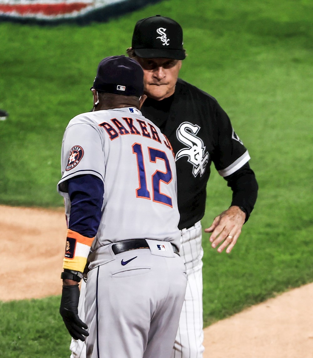 Dusty Baker recomienda a Tepera que escuche a Eric Clapton antes de acusar