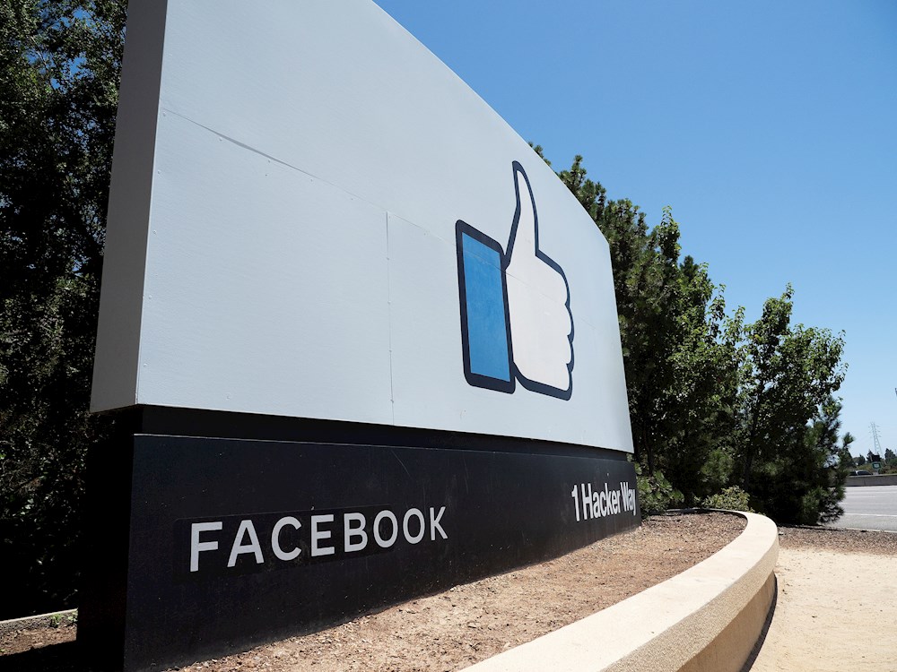 WSJ asegura que el Gobierno de EEUU investiga a Facebook por malas prácticas