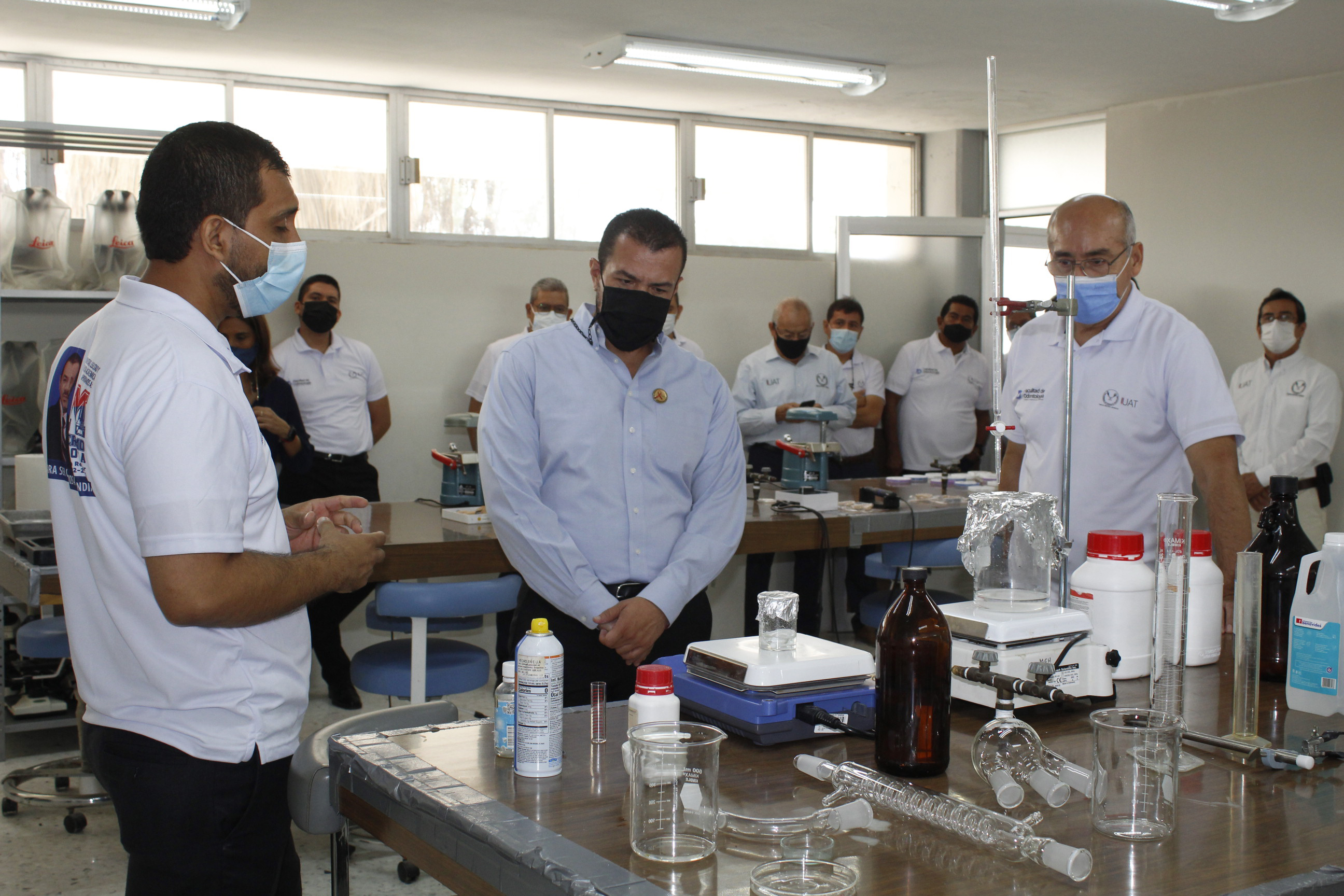 Plantea Guillermo Mendoza proyectos a la Facultad de Odontología de la UAT