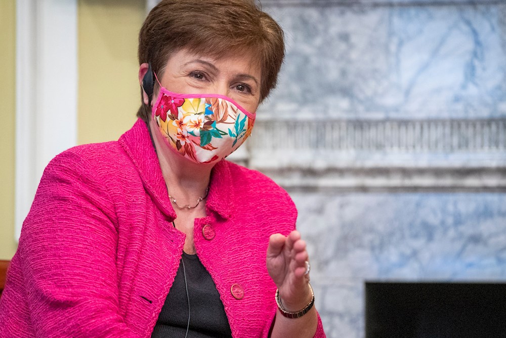 FMI avisa a El Salvador deber cambiar políticas para tener ayuda financiera