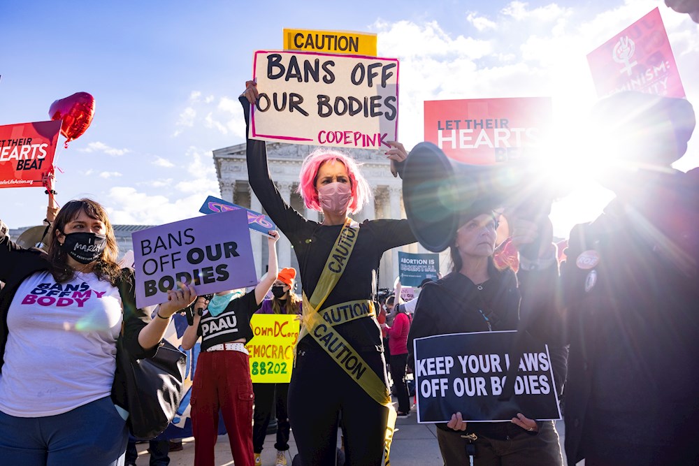 Un Supremo dividido escucha argumentos contra el veto al aborto en Texas
