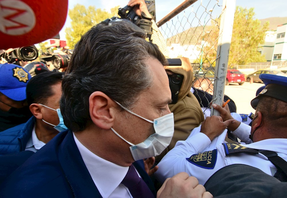 Exdirector de Pemex entra en prisión tras romperse su pacto con la Fiscalía