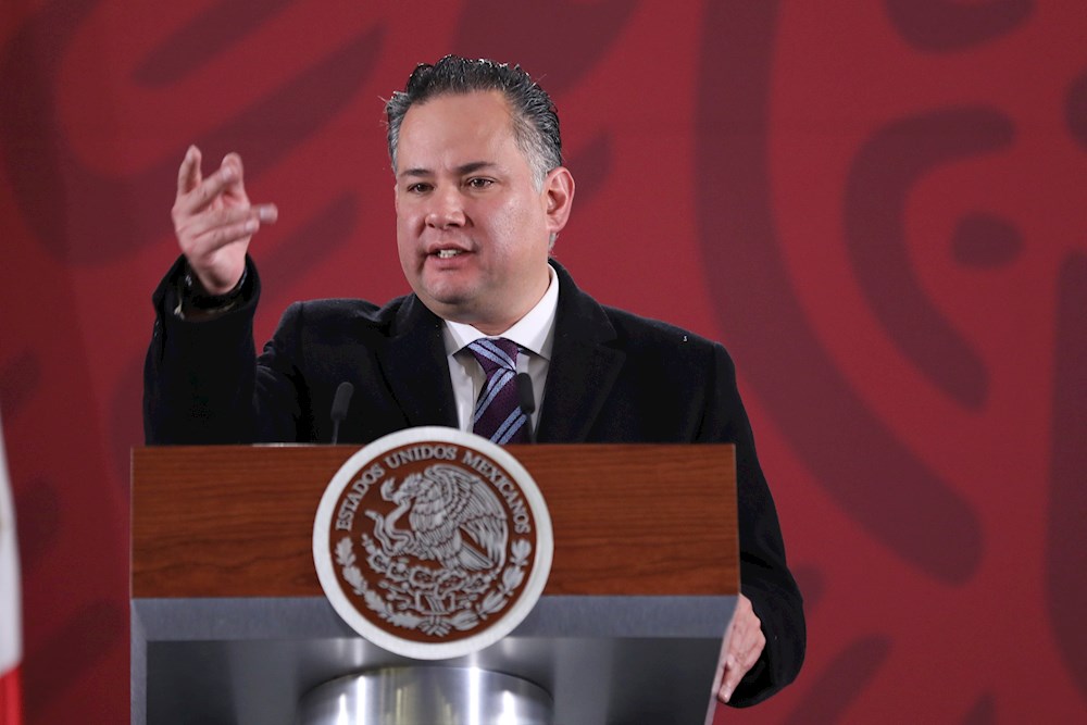 El huracán político tras la boda del zar anticorrupción de México