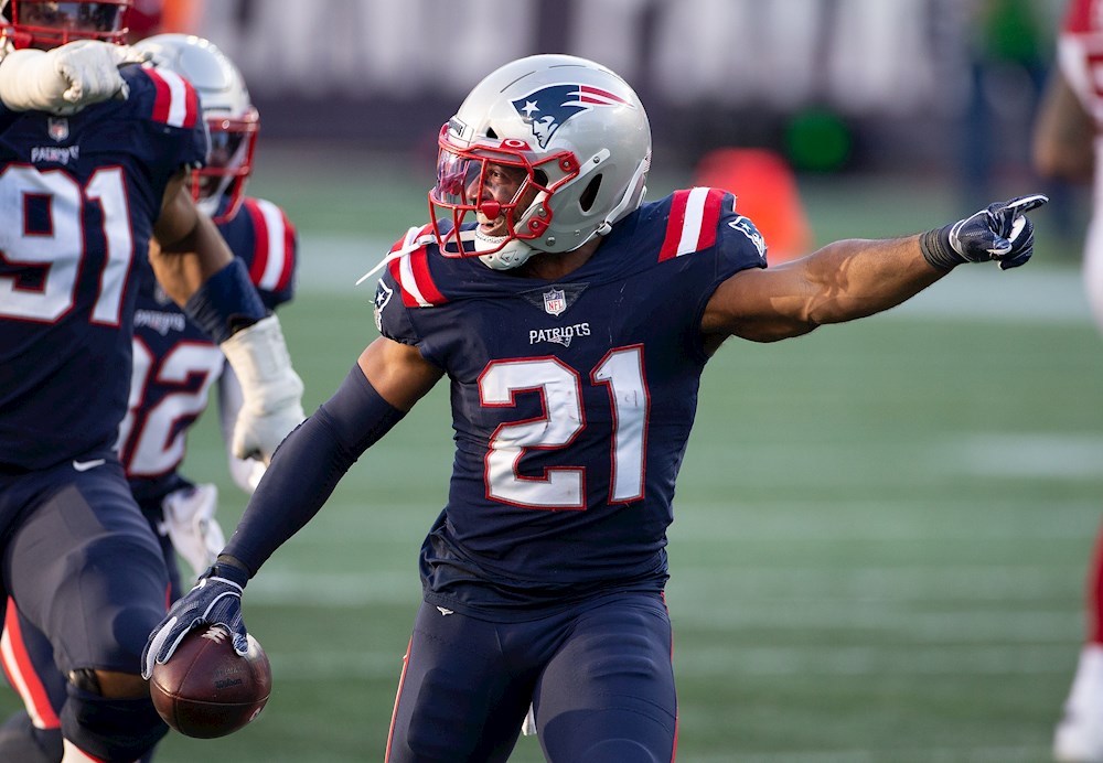 24-27. Phillips intercepta dos pases y le da el triunfo a los Patriots