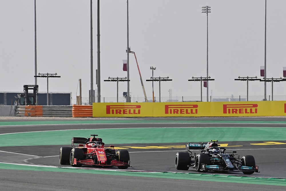 Bottas dominó segundo libre; ‘Checo’ fue octavo, Sainz décimo y Alonso, el 12