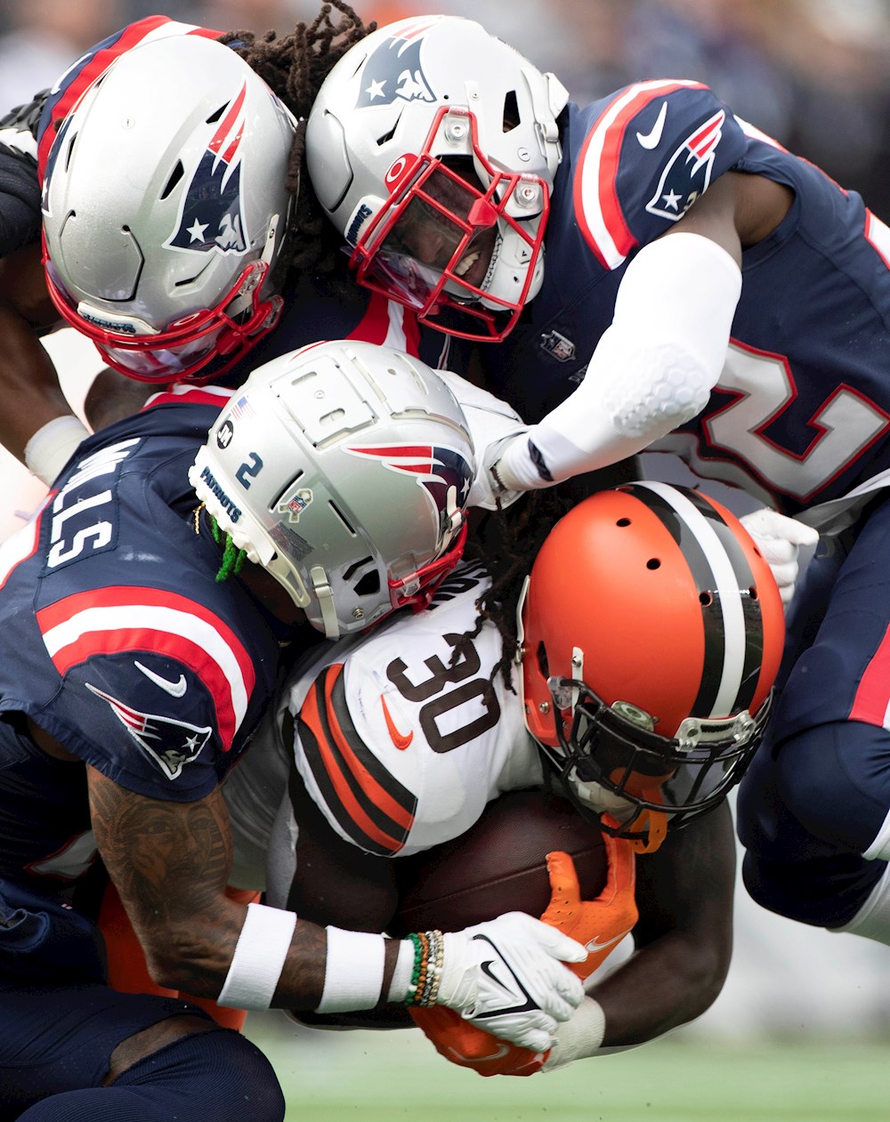 A Brady se le va la magia; Rodgers y Newton la recuperan en sus regresos