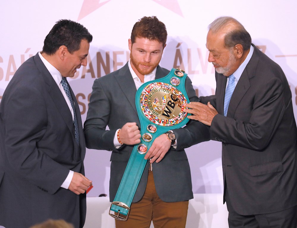 Sulaimán afirma que “Canelo” ya heredó la estafeta de leyenda de JC Chávez