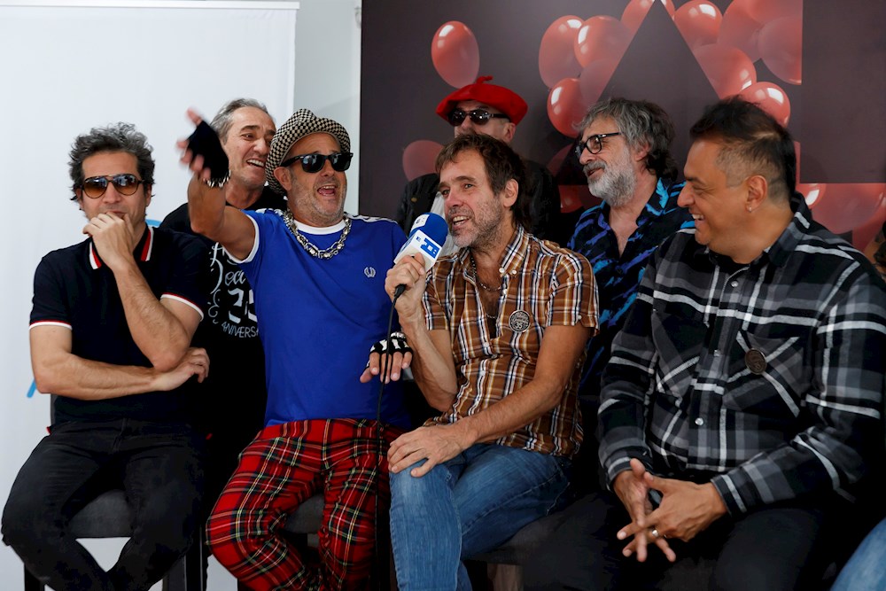 Los Auténticos Decadentes desentrañan su “ADN” en su 35 aniversario