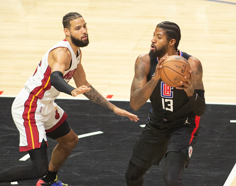 106-92. Clippers, con 34 puntos de George,  superan al joven talento de Spurs