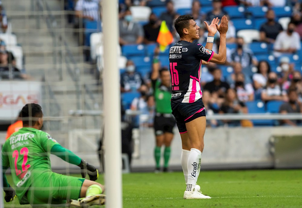 Héctor Moreno sale de la convocatoria de México para el partido ante Canadá