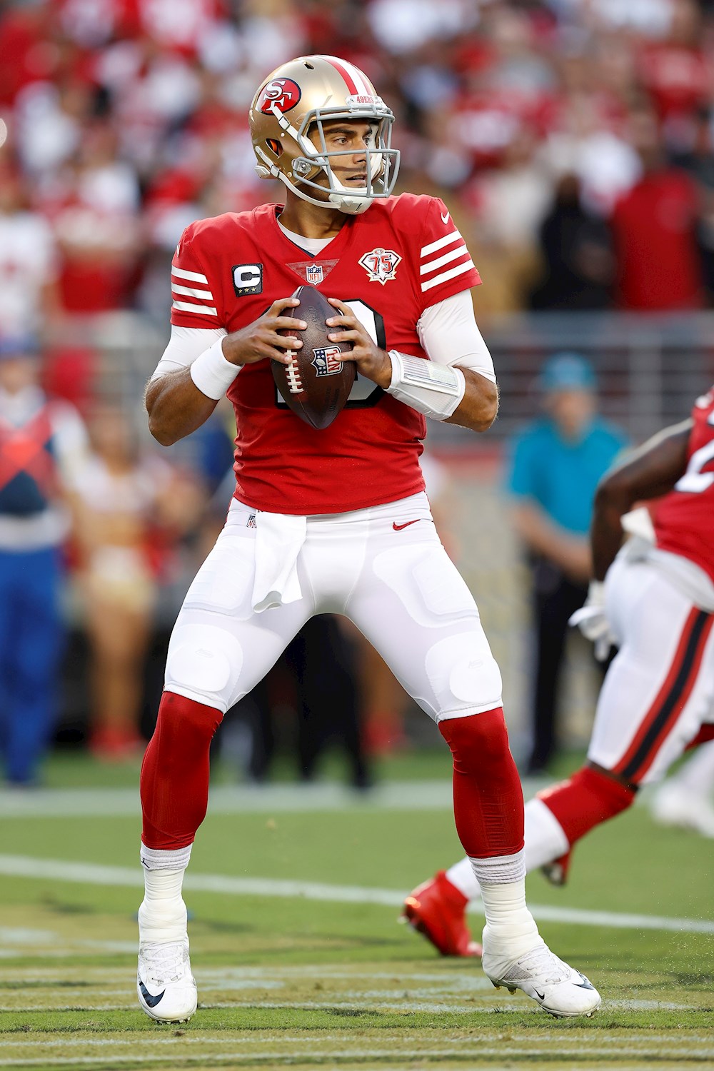 22-33. Garappolo anota dos veces y dirige el triunfo de los 49ers