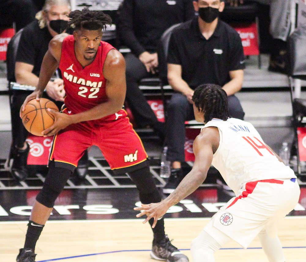 113-98. Ante los Pelicanas, Jimmy Butler, con triple-doble, regresa dominante y ganador con los Heat