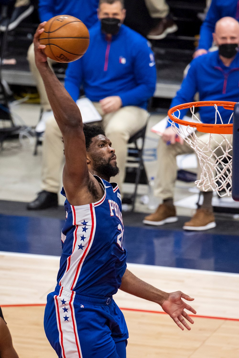 Joel Embiid da positivo al covid-19 y será baja al menos 10 días con Sixers
