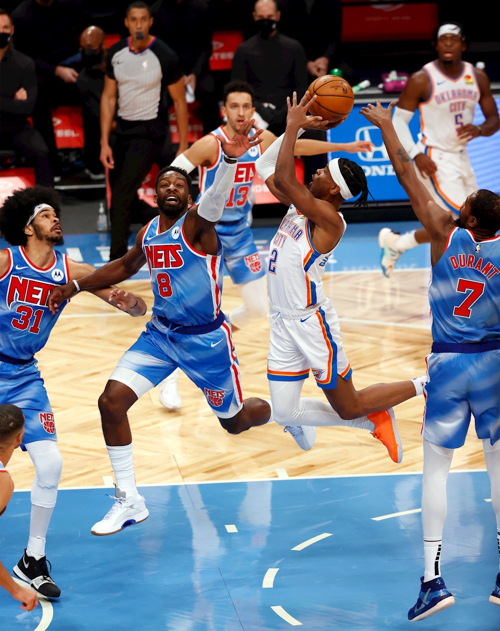 104-107: Los Lakers sin LeBron naufragan de nuevo ante los Thunder