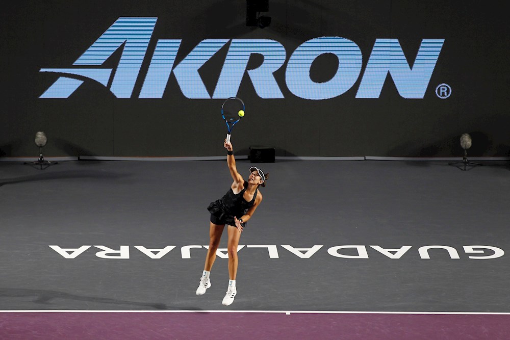 Muguruza vence en dos sets a Badosa y pasa a la final de la WTA Finals