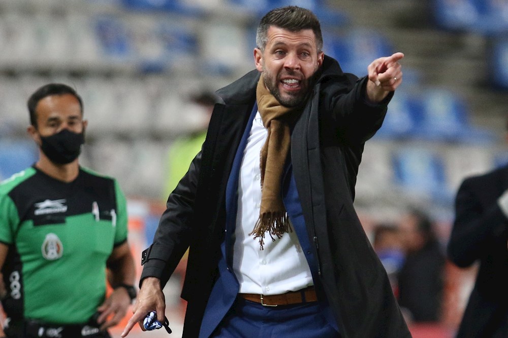 El uruguayo Pezzolano es despedido como entrenador del Pachuca mexicano