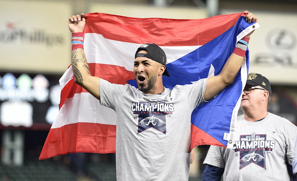 Los Bravos vuelven a reinar en una Serie Mundial con sabor latino