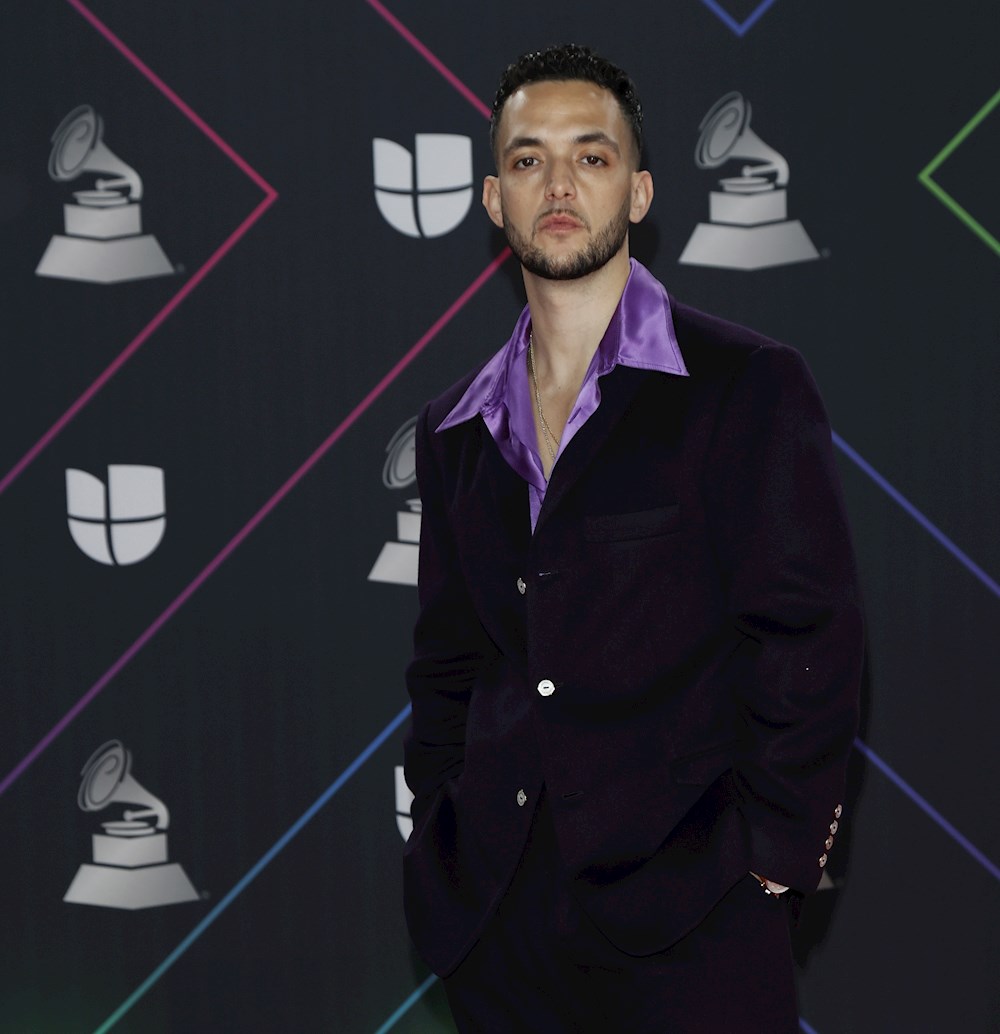C. Tangana lleva la sobremesa española al escenario de los Latin Grammy