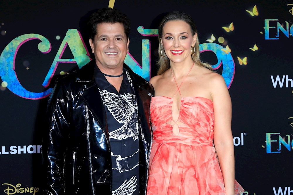 La magia de “Encanto” aterriza en Hollywood con Carlos Vives al frente
