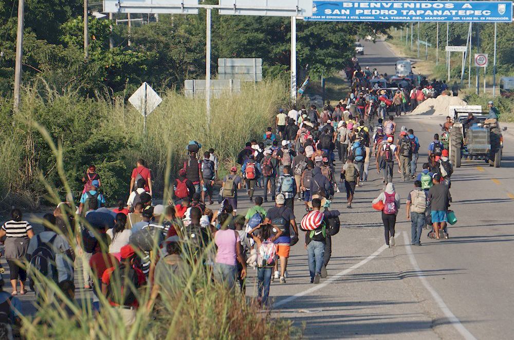 La caravana migrante fija su ruta hacia la frontera de EE.UU.