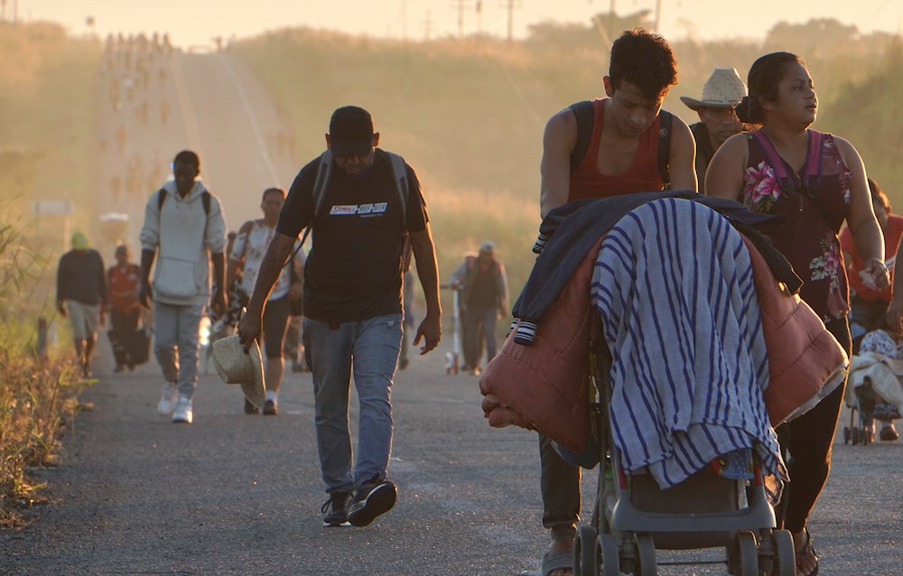 La caravana migrante resiste enferma en su avance por el sur de México