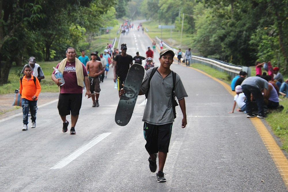 Muere de un balazo un cubano de la caravana migrante en México