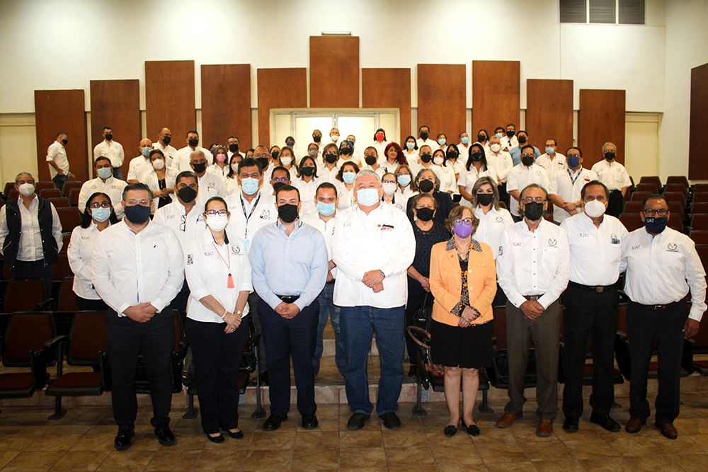 Expone Guillermo Mendoza proyectos a universitarios en la zona sur