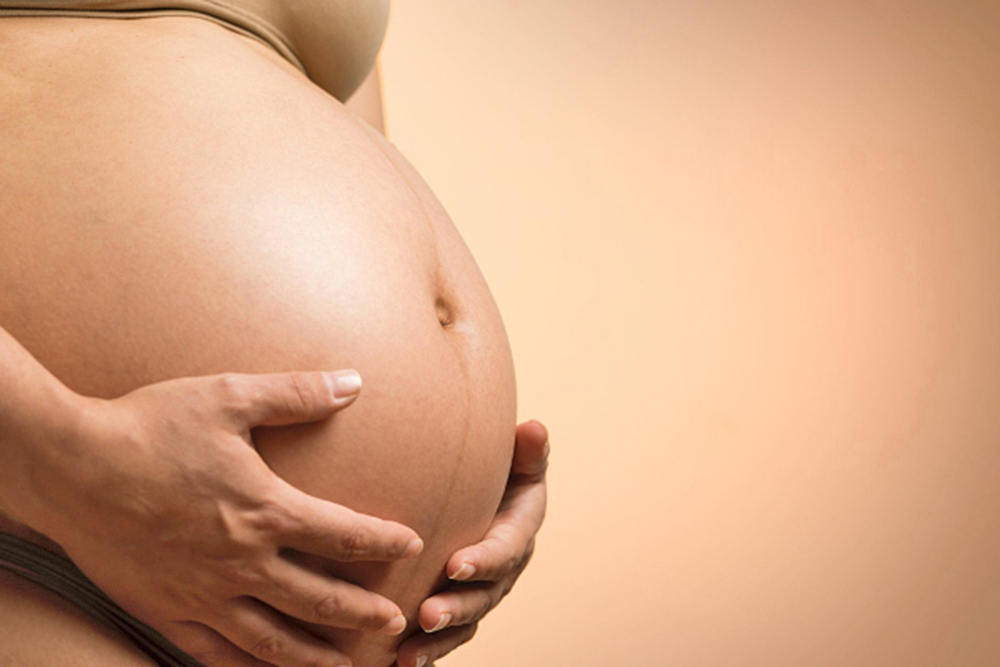 Embarazadas infectadas con Covid-19 son más propensas a un parto prematuro