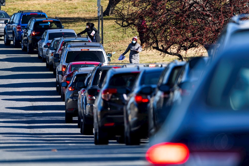 Ómicron ya es la variante que más contagia en Estados Unidos