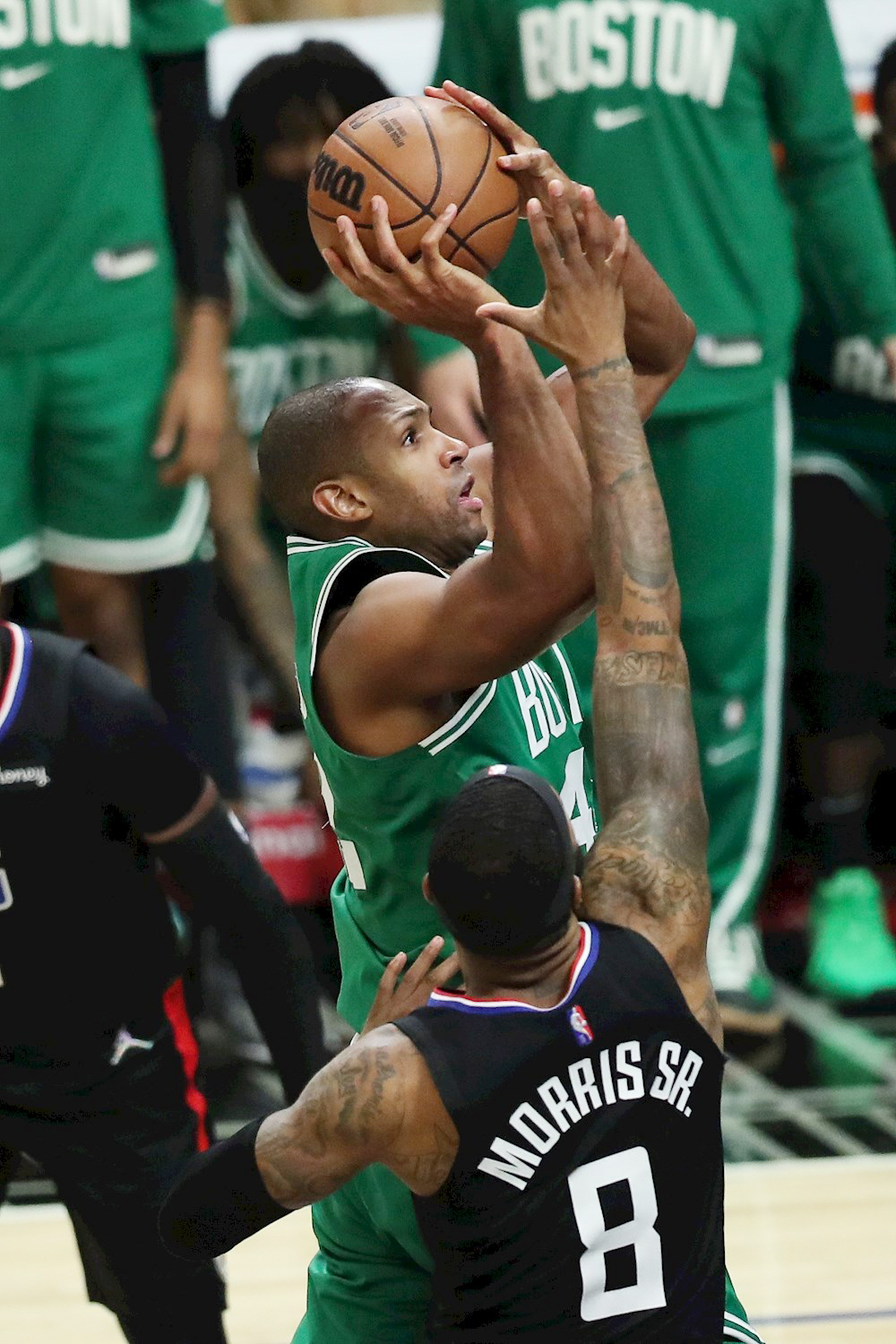 114-111: Boston Jr. y Morris derriban a los Celtics con mucho sufrimiento