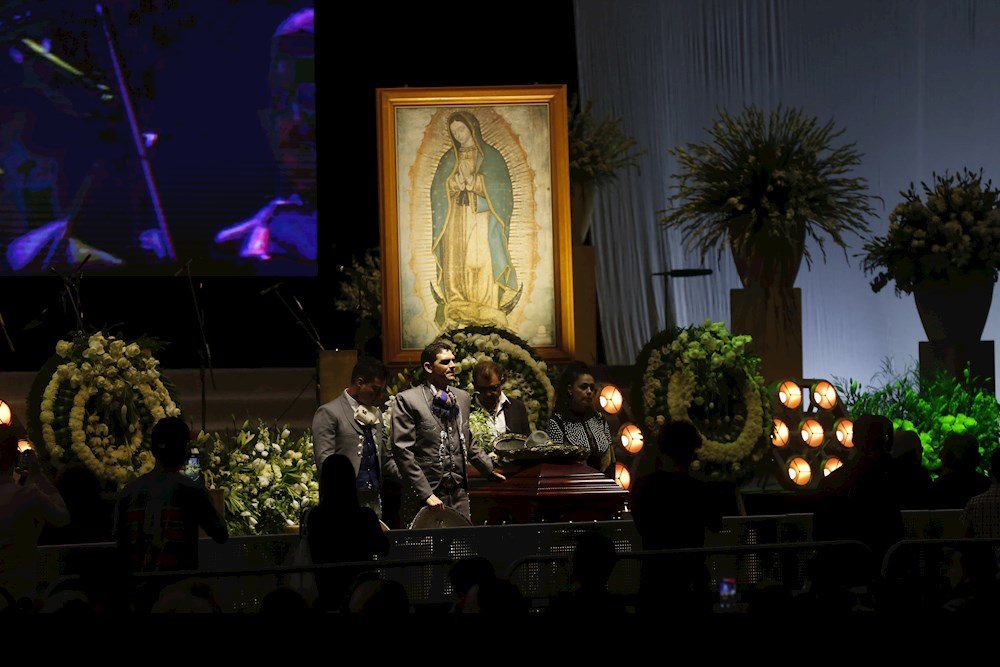 Vicente Fernández deja un legado emocional para muchas generaciones