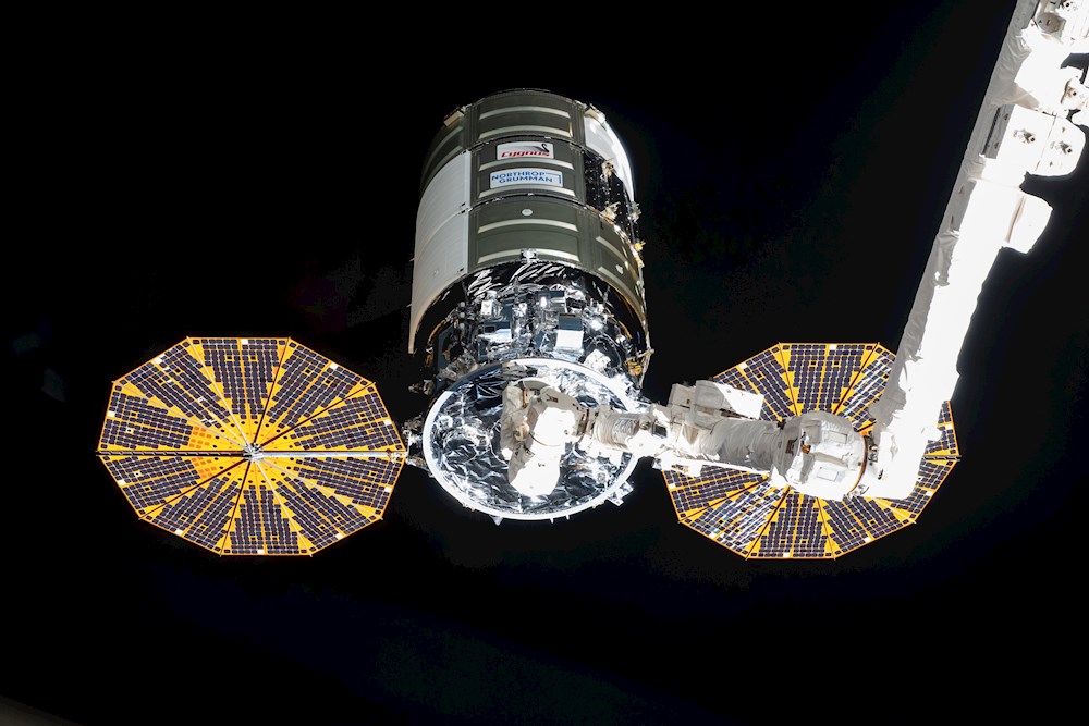 La NASA adjudica contrato para mejorar propulsores del programa lunar Artemis
