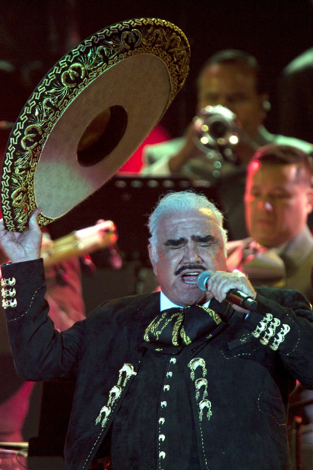 Obra y vida de Vicente Fernández, el rey de la ranchera