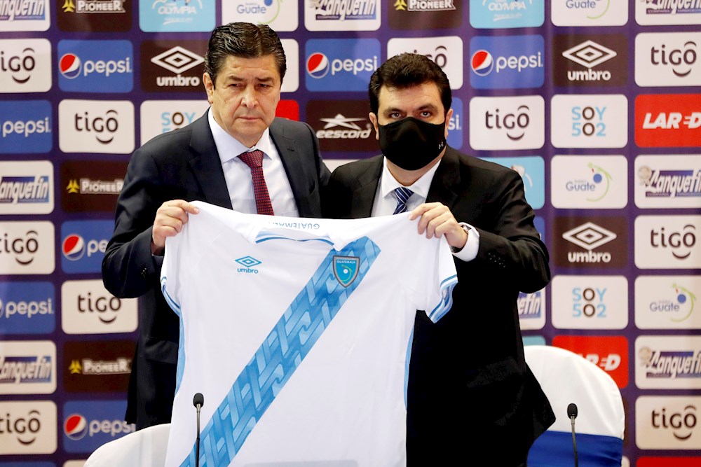 El mexicano Luis F. Tena, presentado como el nuevo seleccionador de Guatemala