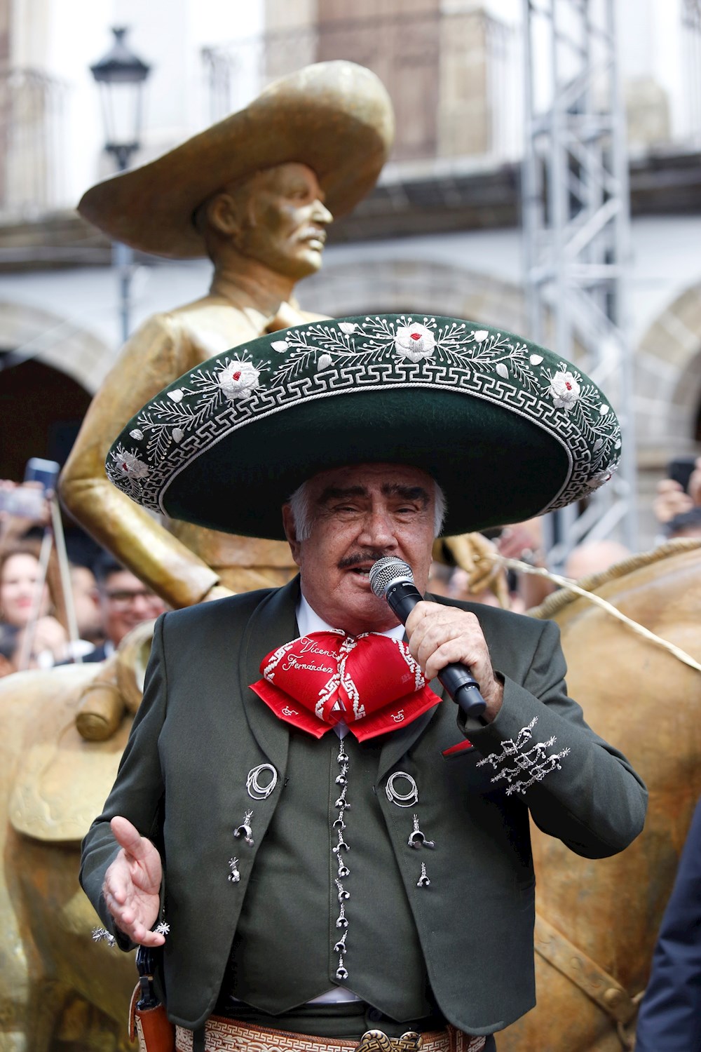 Vicente Fernández, las canciones del “santo patrono de la música ranchera”