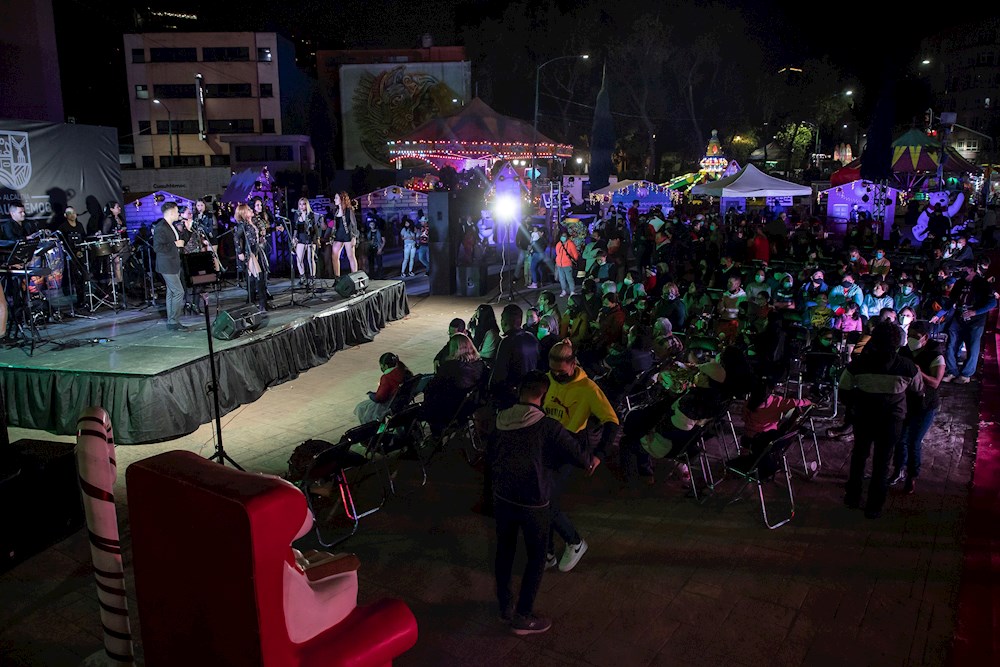 Tradicionales posadas vuelven a México tras un año de receso por la pandemia