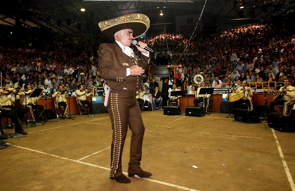 Las academias de los Grammy agradecen a Vicente Fernández su legado