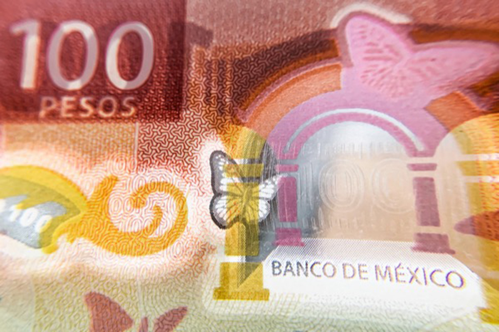 Banxico sube sorpresivamente tasas de interés en 50 puntos base