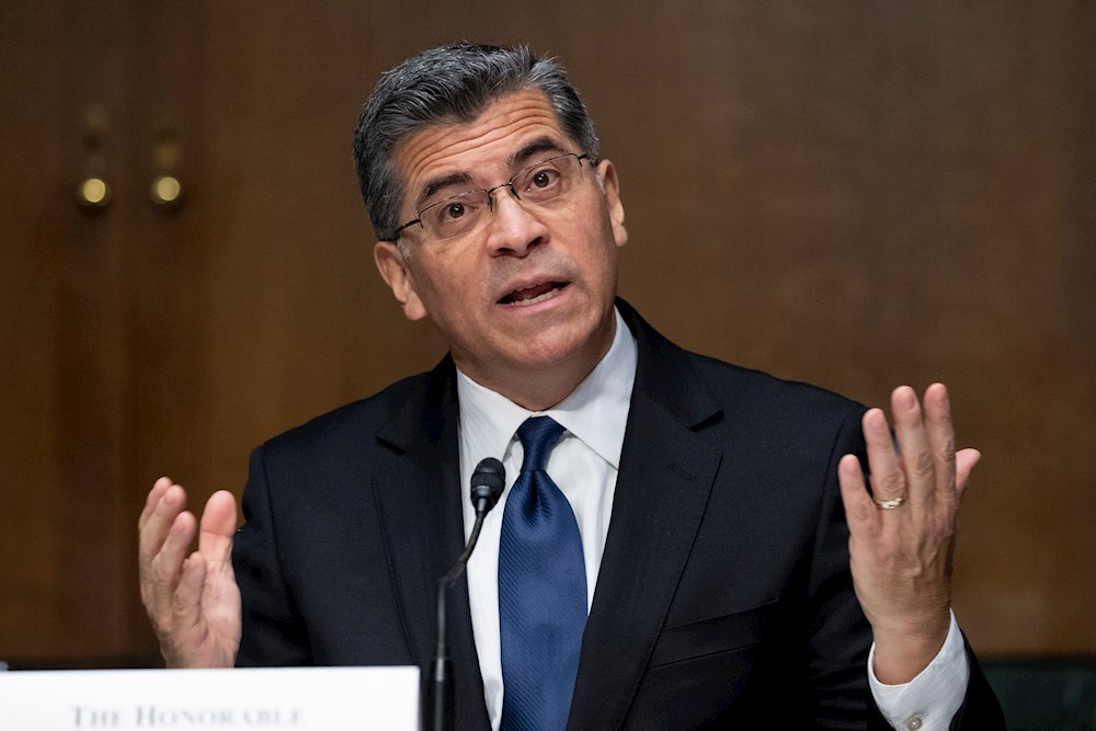 Secretario de Salud de EE.UU.: “Casi es una pandemia de los no vacunados”