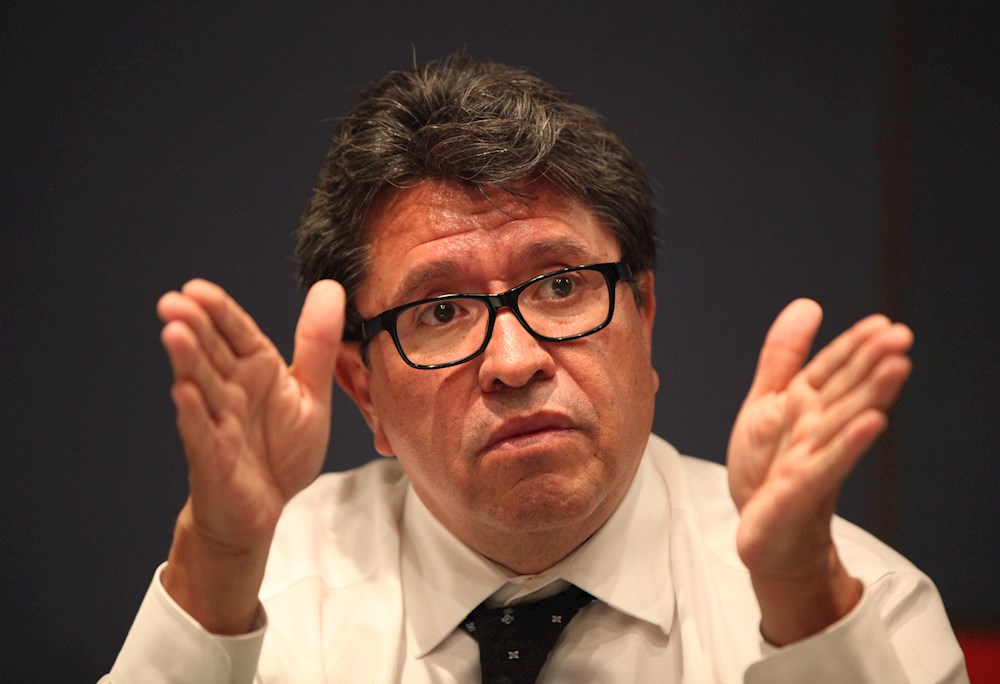 Denuncian contratos millonarios oficiales a hija de líder del Senado mexicano