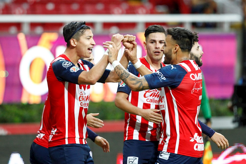 El Guadalajara golea 3-0 al Mazatlán FC en su debut en el Clausura mexicano