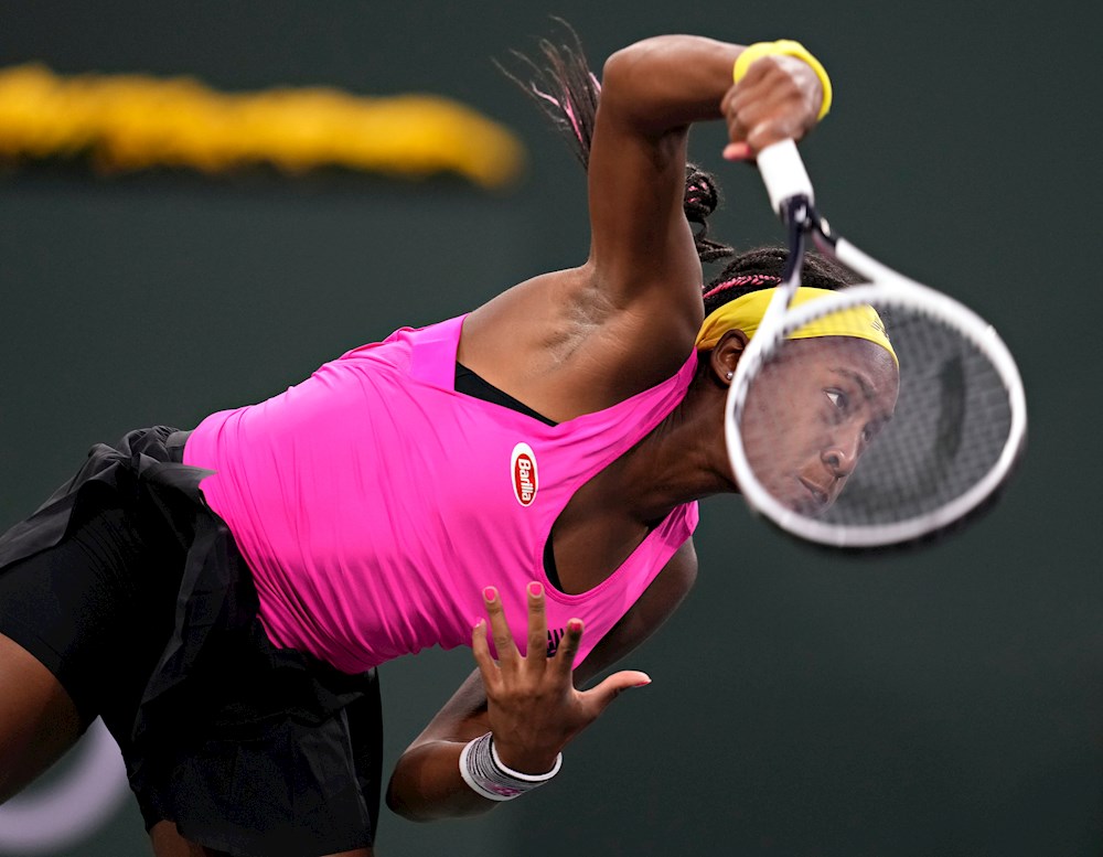 Gauff avanza y Svitolina se despide de Adelaida