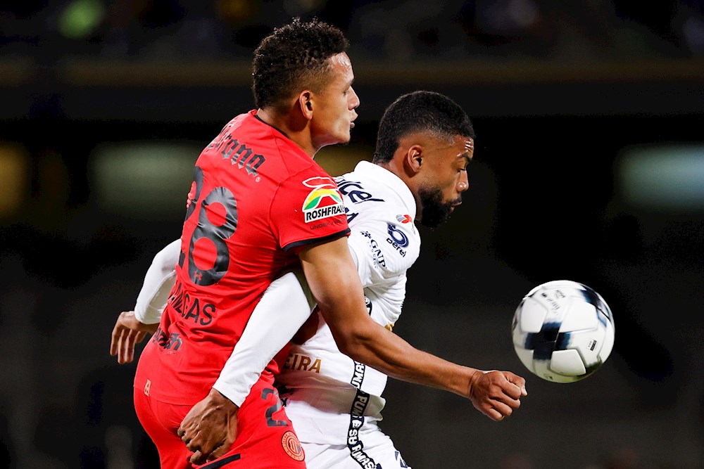 Los Pumas golean 5-0 al Toluca con protagonismo de sus jugadores brasileños