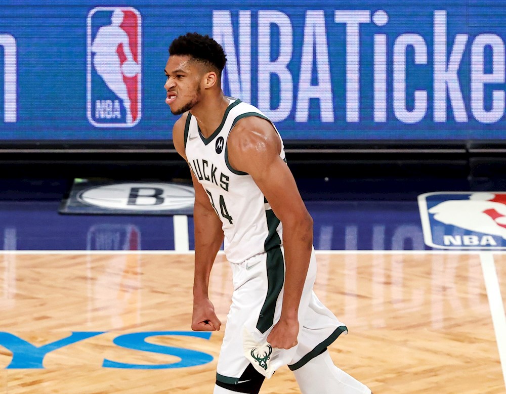 118-99: Los Bucks y Antetokounmpo arrollan sin piedad a los Warriors